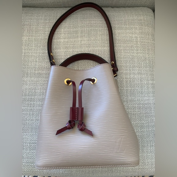 Guaranteed Authentic Louis Vuitton NeoNoe BB in Rose - Excellent Condition - Picture 6 of 8